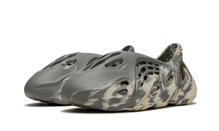 Yeezy Foam Runner MXT Moon Gray